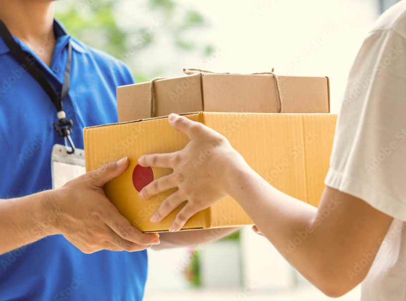 配達を受け取る様子